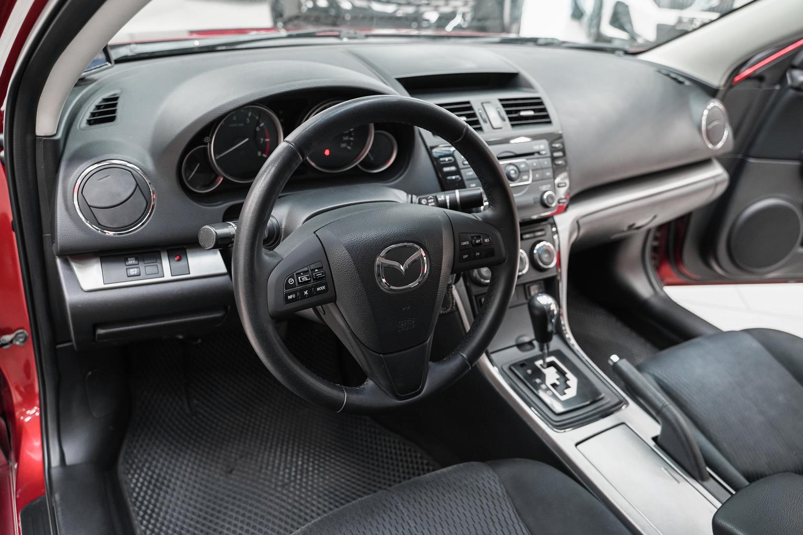 Mazda 6 2010, красный, ДЦ Орехово