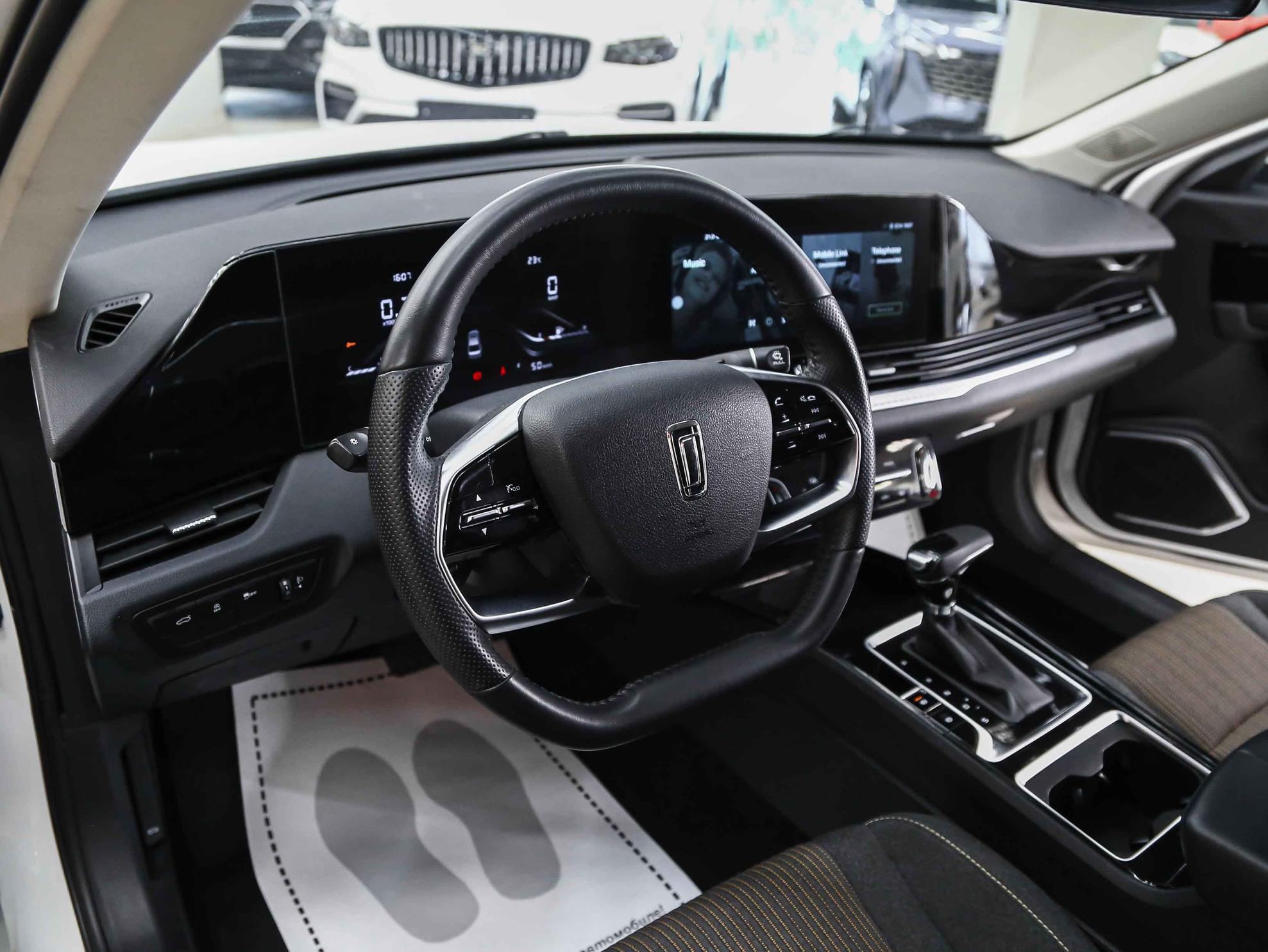 FAW Bestune B70 2023, белый, ДЦ Орехово