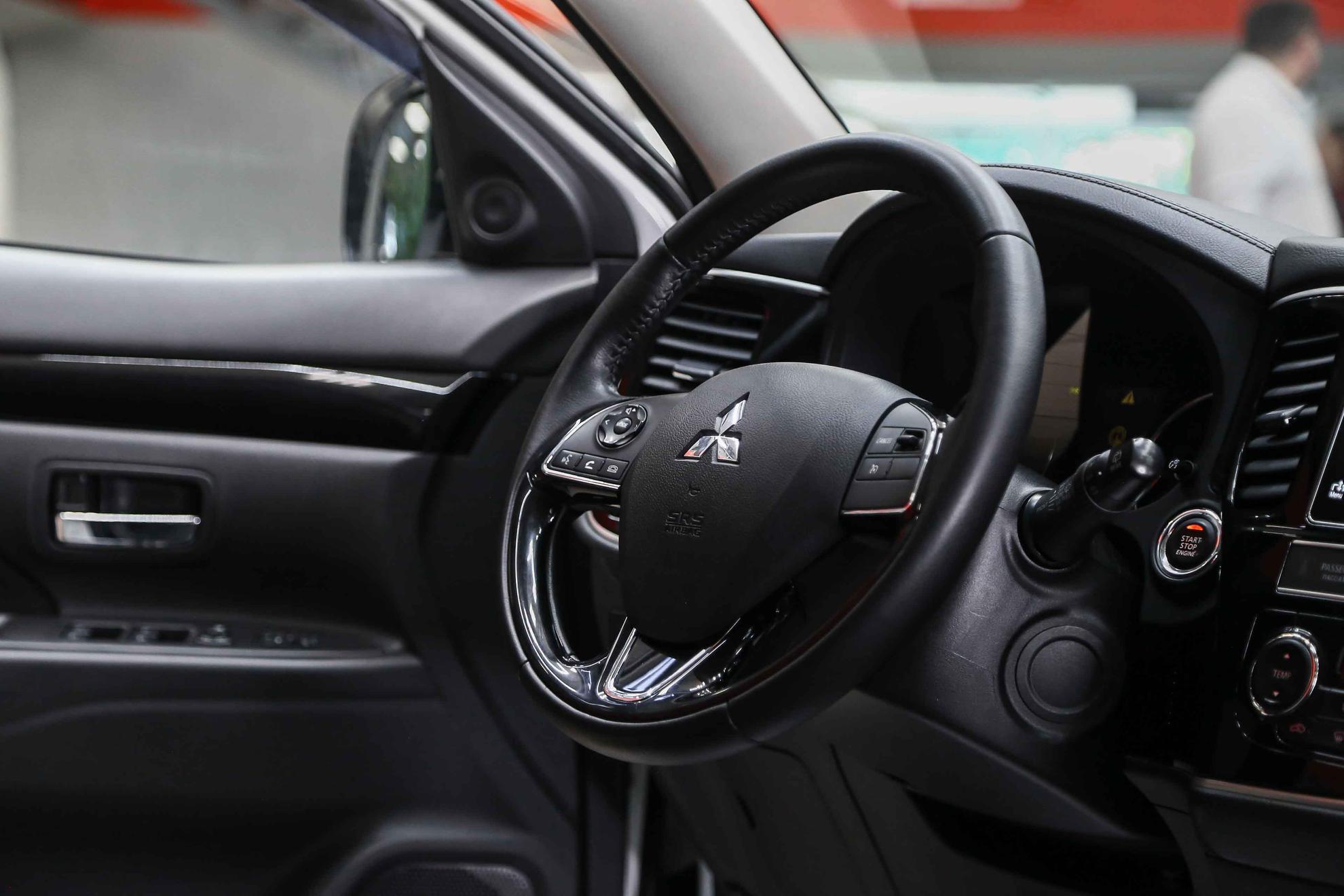 Mitsubishi Outlander 2019, белый, ДЦ Орехово