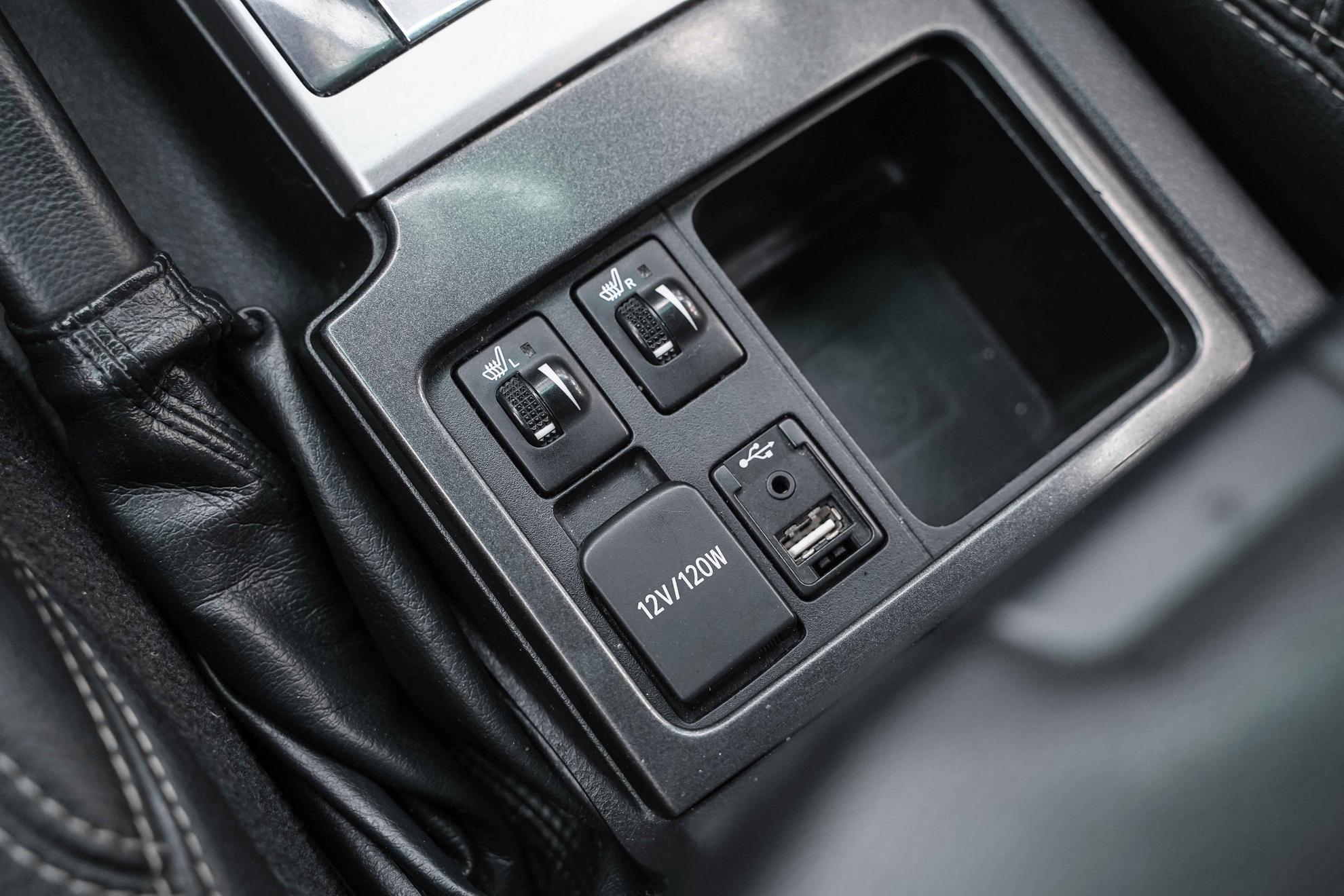 Toyota Land Cruiser Prado 2013, черный, ДЦ Орехово