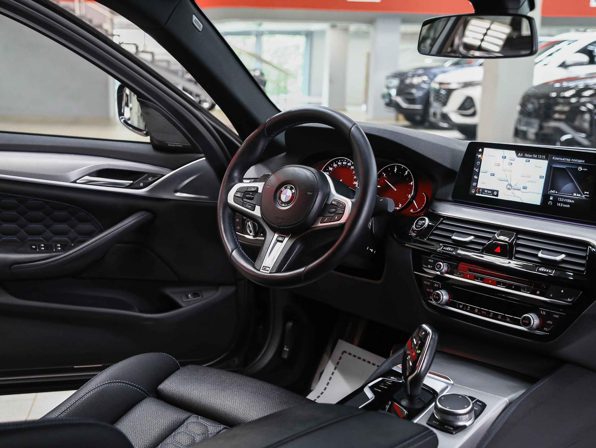 BMW 5 серии 2018, серый, ДЦ Орехово