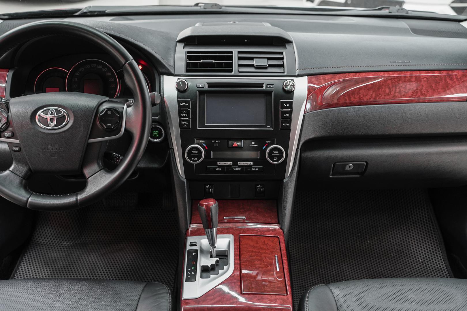 Toyota Camry 2013, черный, ДЦ Орехово