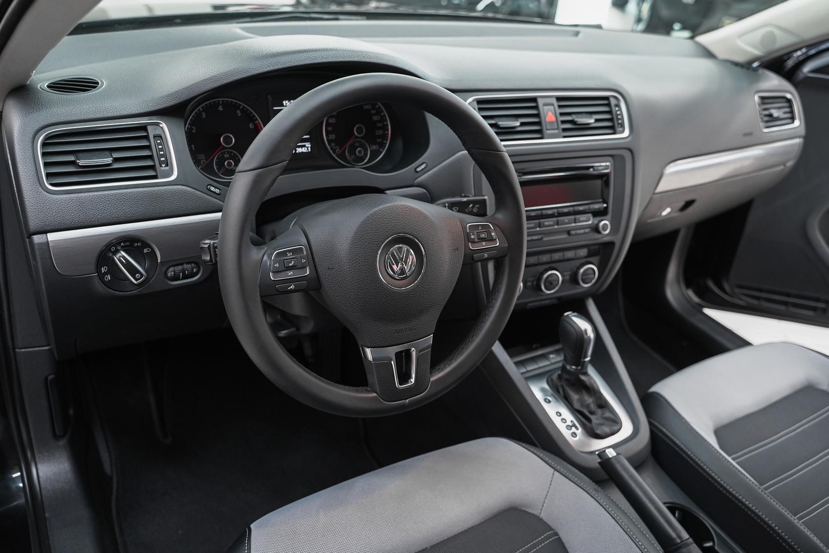 Volkswagen Jetta 2013, черный, ДЦ Орехово