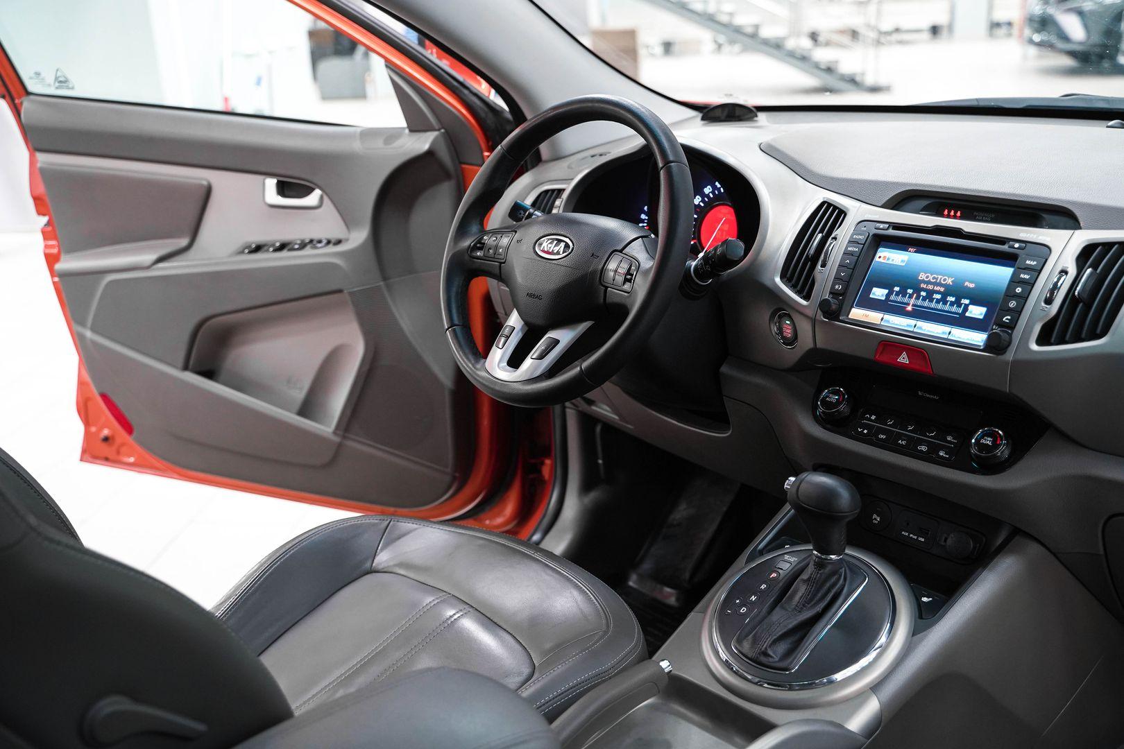 Kia Sportage 2011, оранжевый, ДЦ Орехово