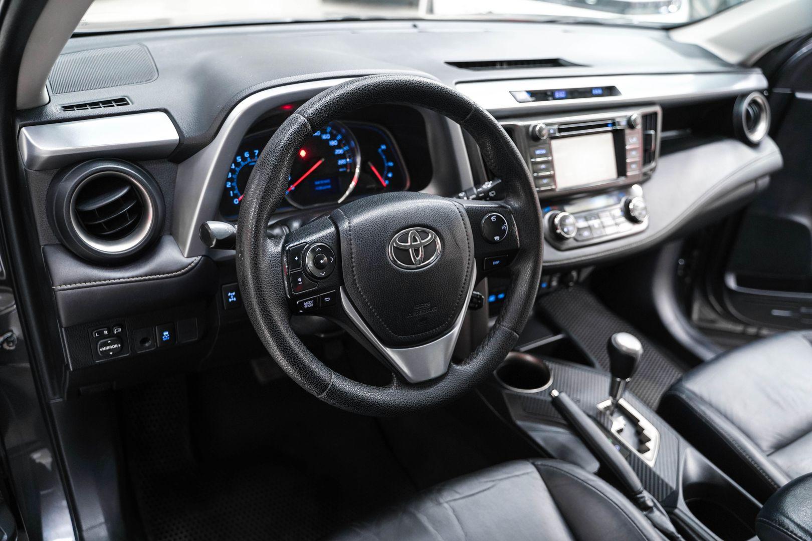 Toyota RAV4 2013, серый, ДЦ Орехово