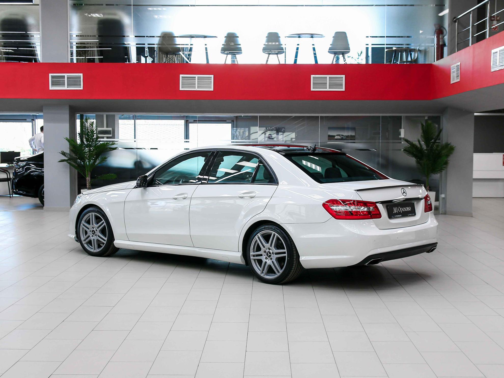 Mercedes-Benz E-Класс 2012, белый, ДЦ Орехово