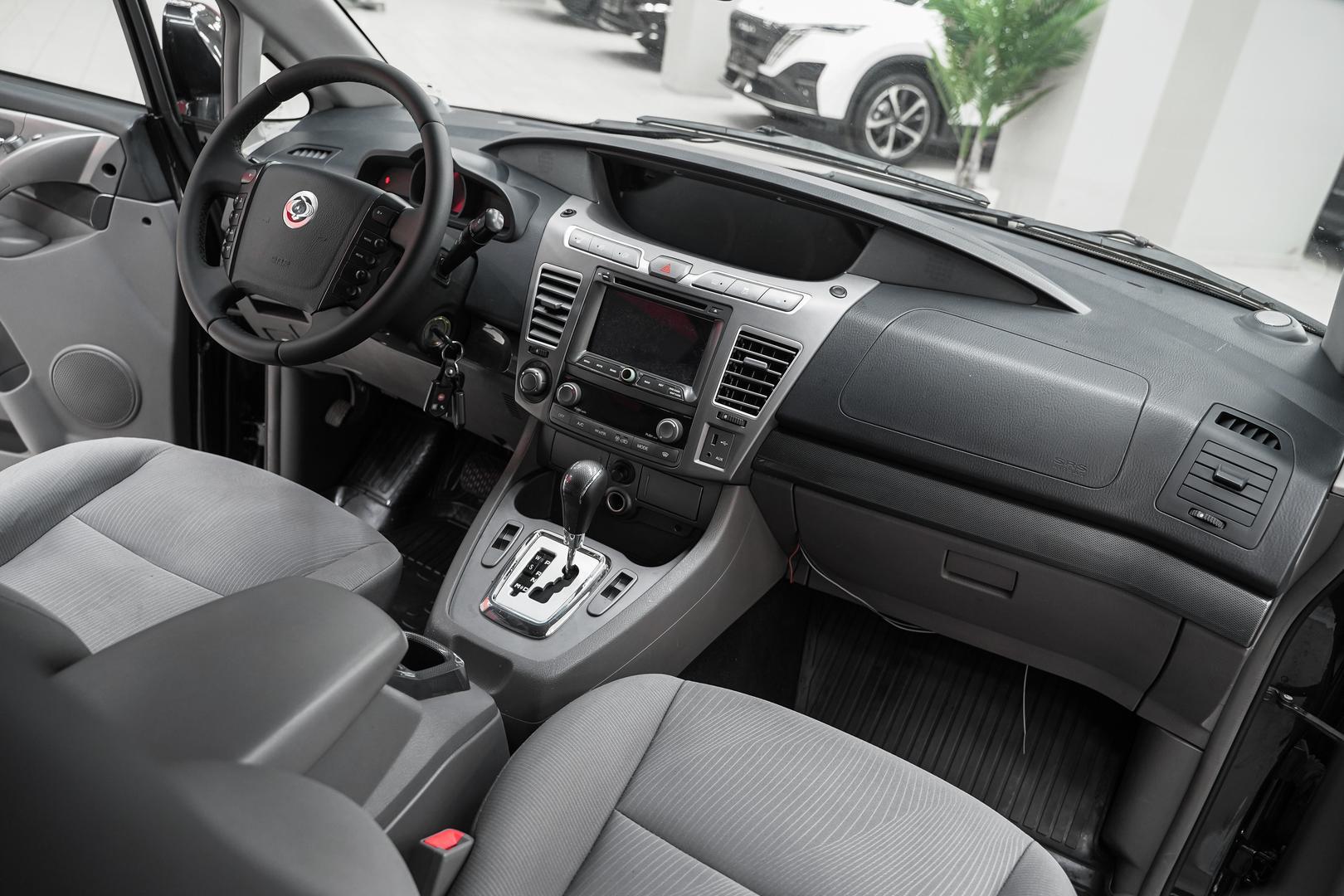 SsangYong Stavic 2014, черный, ДЦ Орехово