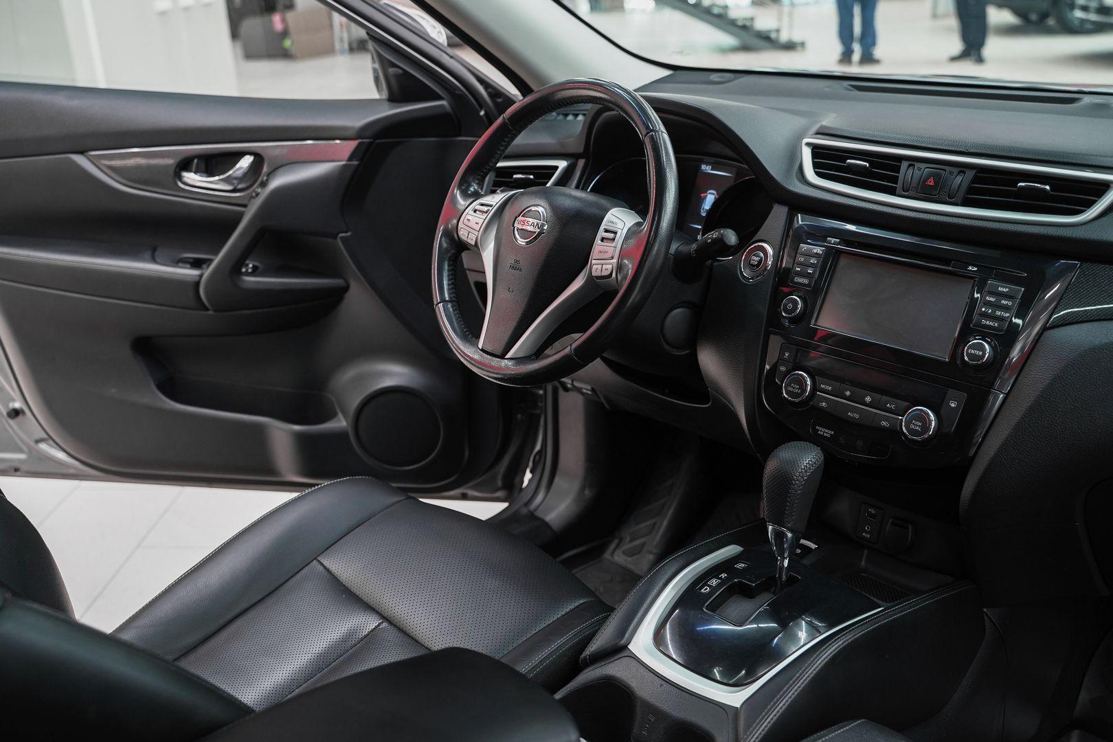 Nissan X-Trail 2016, серый, ДЦ Орехово