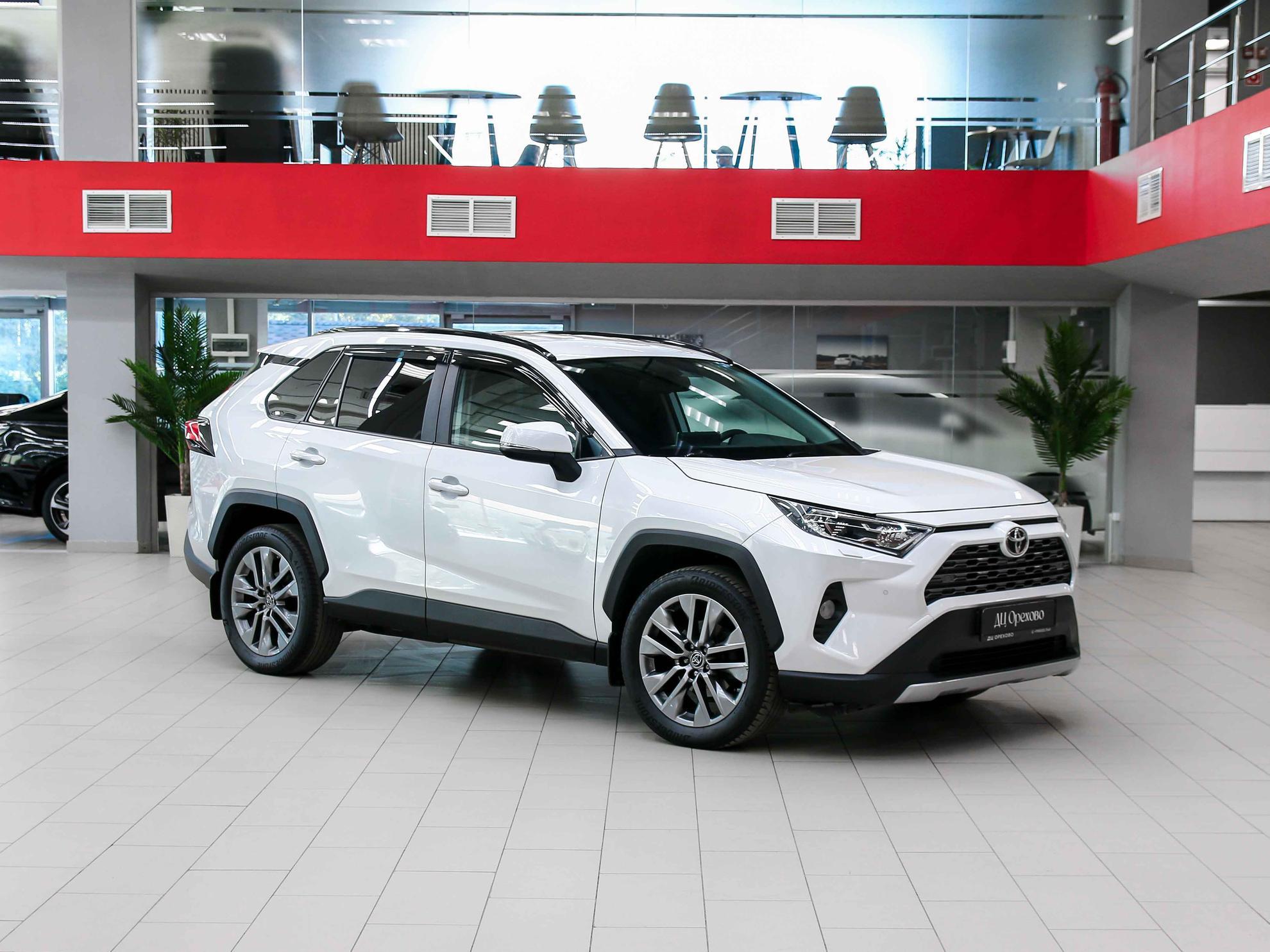 Toyota RAV4 2022, белый, ДЦ Орехово