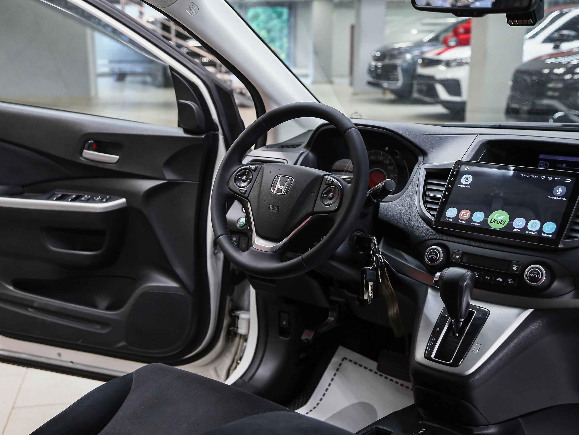 Honda CR-V 2013, белый, ДЦ Орехово