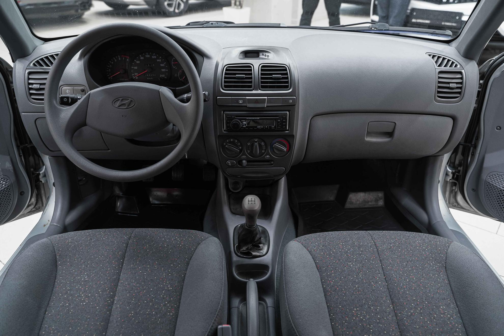 Hyundai Accent 2009, серый, ДЦ Орехово