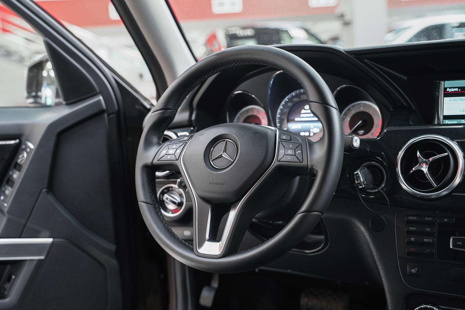 Mercedes-Benz GLK-Класс 2013, коричневый, ДЦ Орехово
