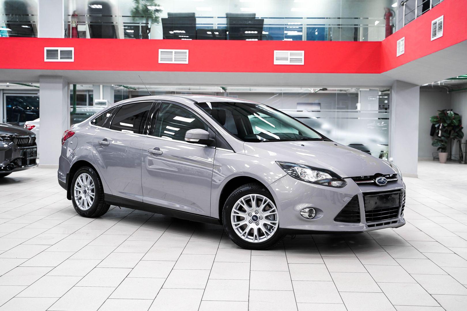 Ford Focus 2012, серый, ДЦ Орехово