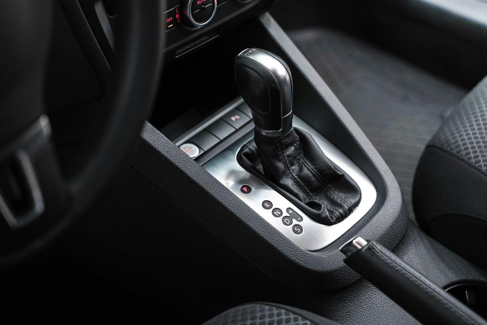 Volkswagen Jetta 2014, белый, ДЦ Орехово