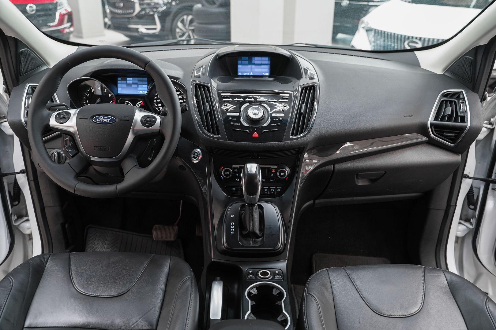 Ford Kuga 2013, белый, ДЦ Орехово