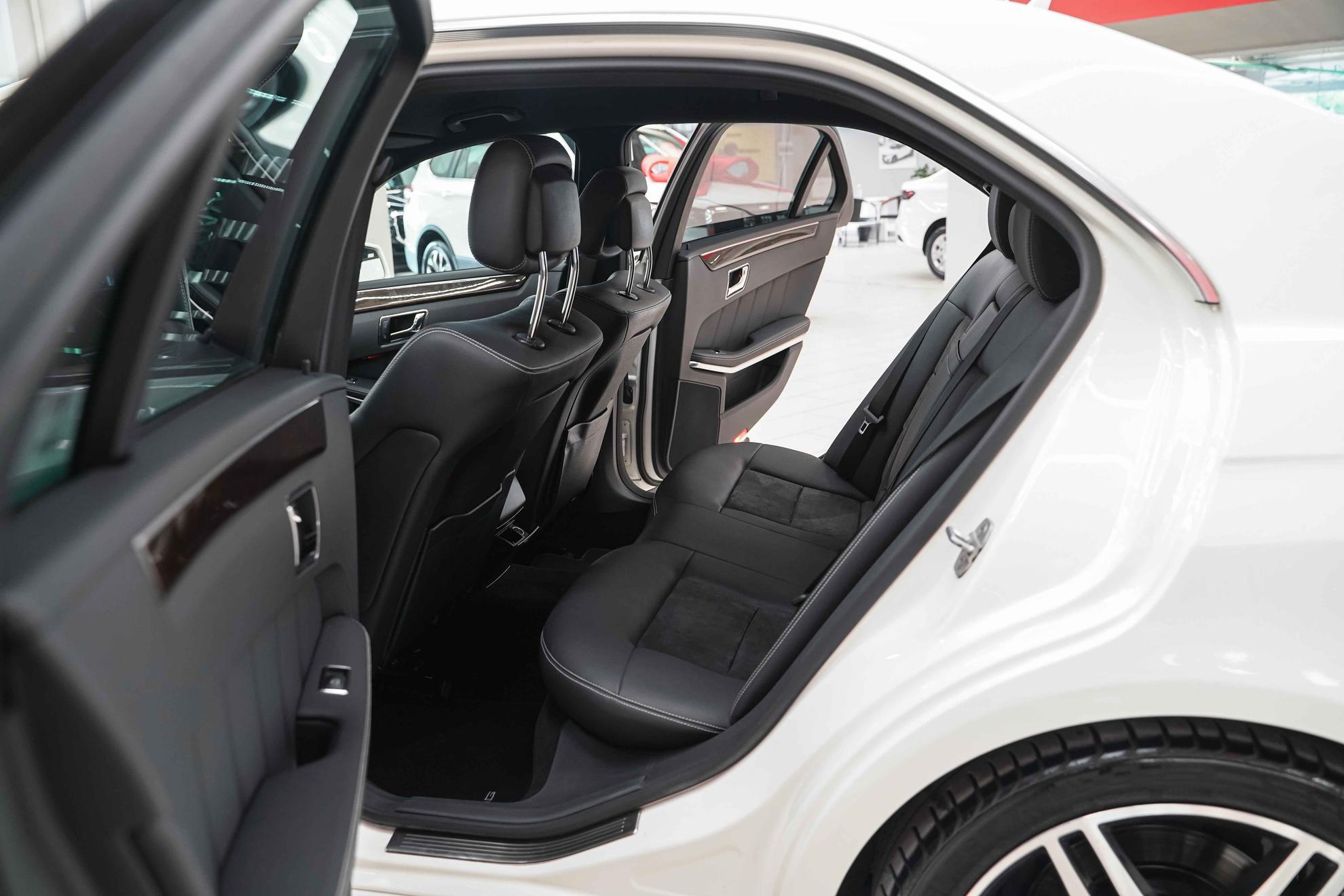 Mercedes-Benz E-Класс 2011, белый, ДЦ Орехово