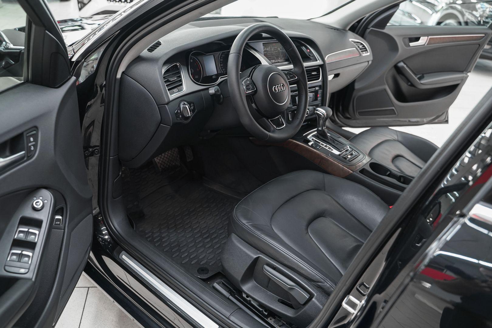 Audi A4 2014, черный, ДЦ Орехово