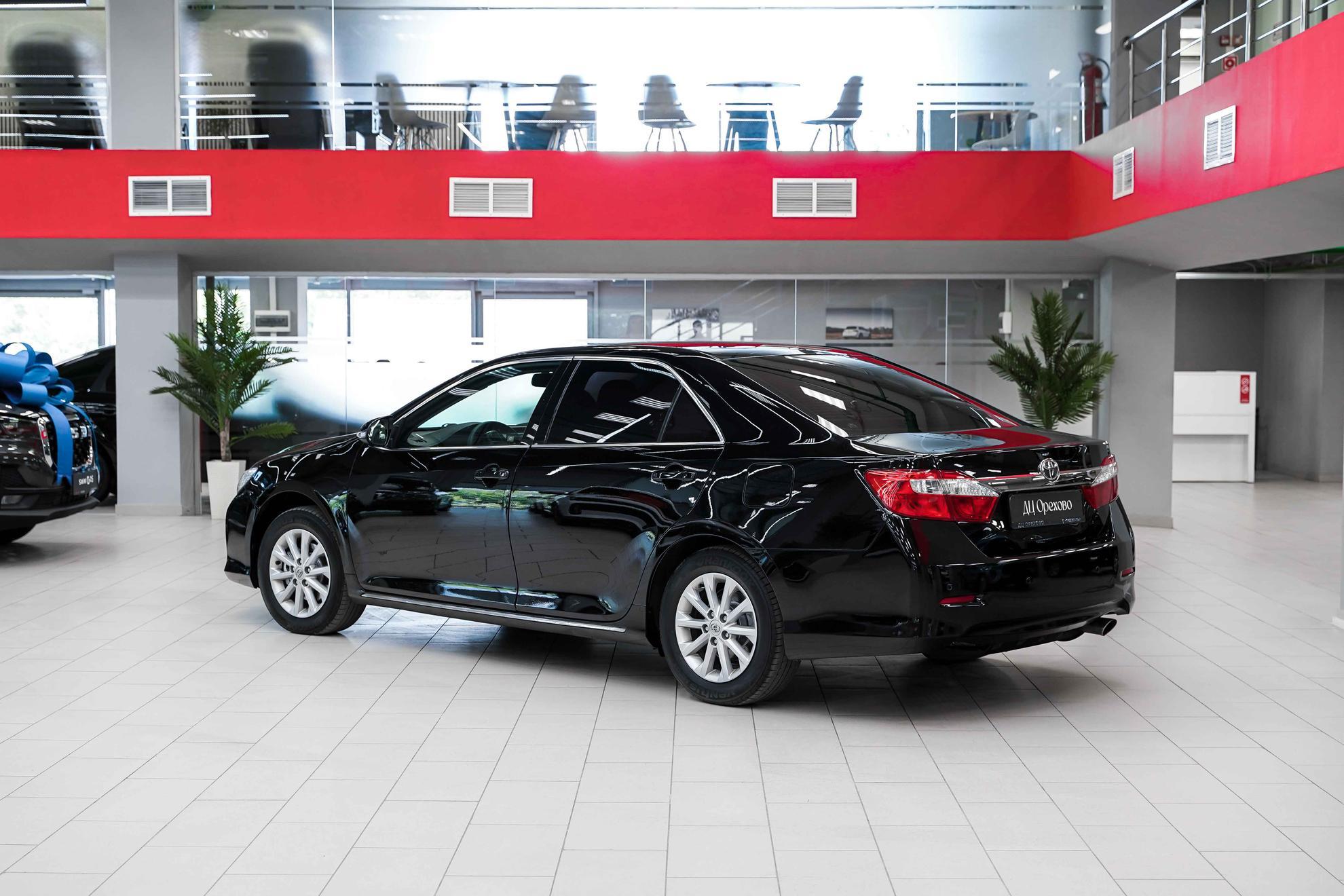 Toyota Camry 2013, черный, ДЦ Орехово