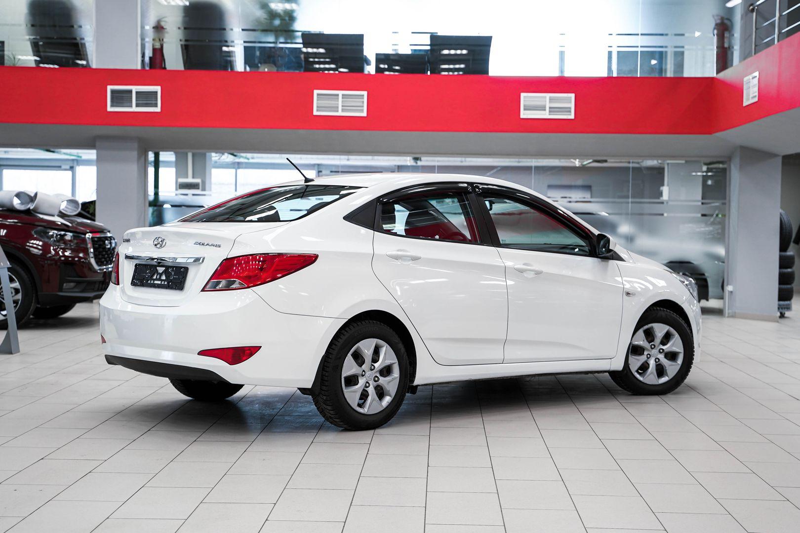 Hyundai Solaris 2014, белый, ДЦ Орехово