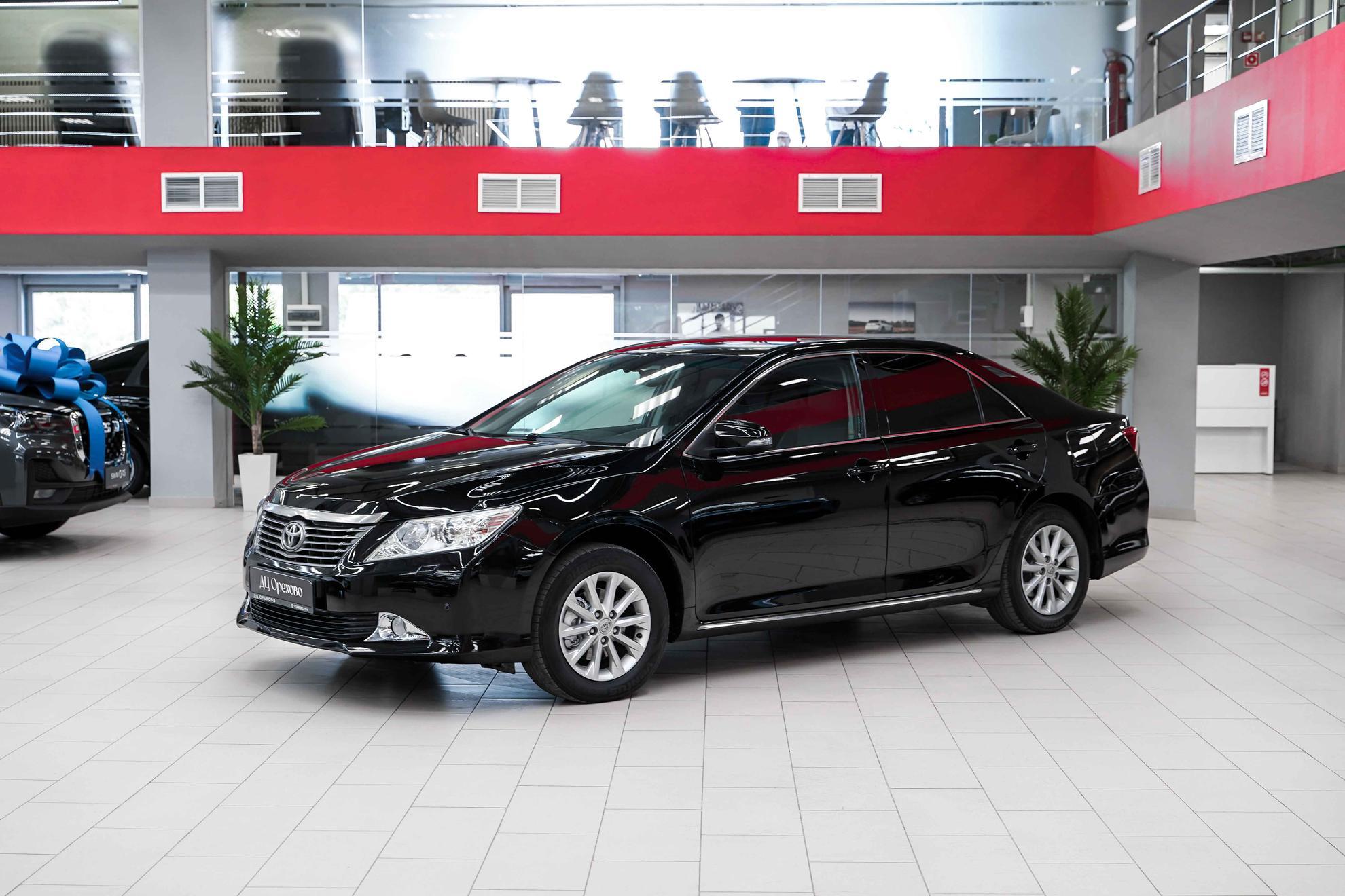 Toyota Camry 2013, черный, ДЦ Орехово