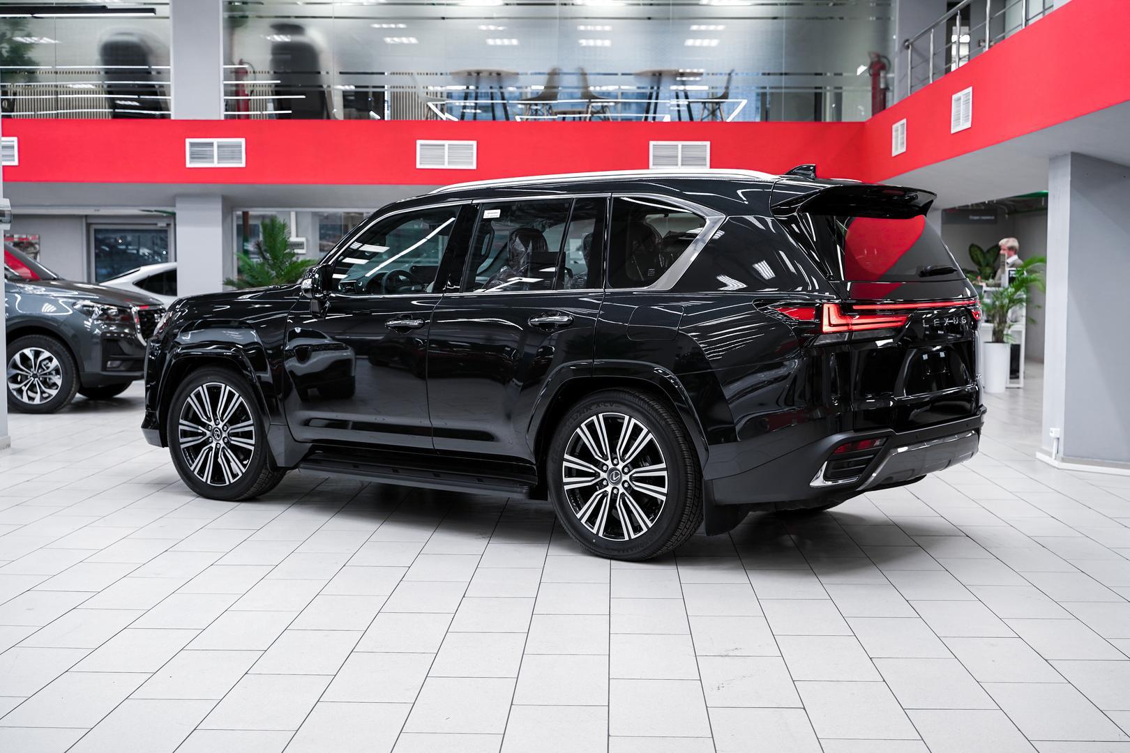 Lexus LX 2025, черный, ДЦ Орехово