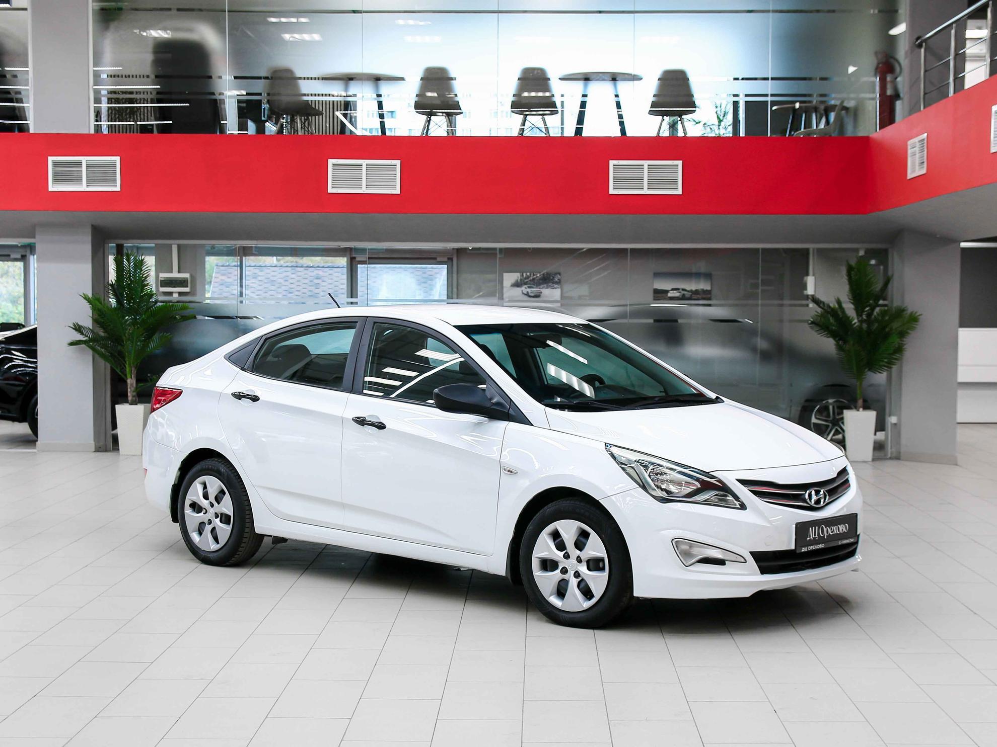 Hyundai Solaris 2016, белый, ДЦ Орехово