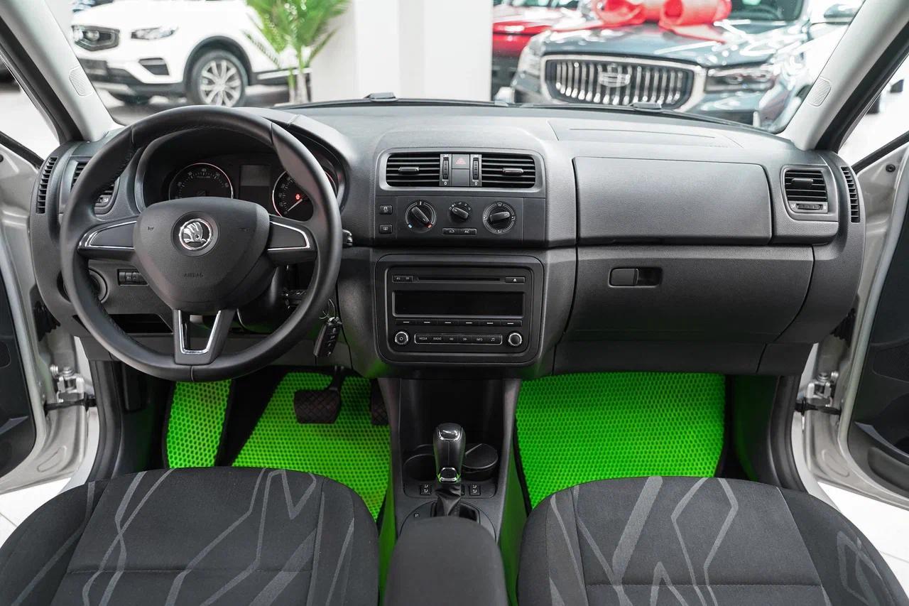 Skoda Fabia 2014, серый, ДЦ Орехово