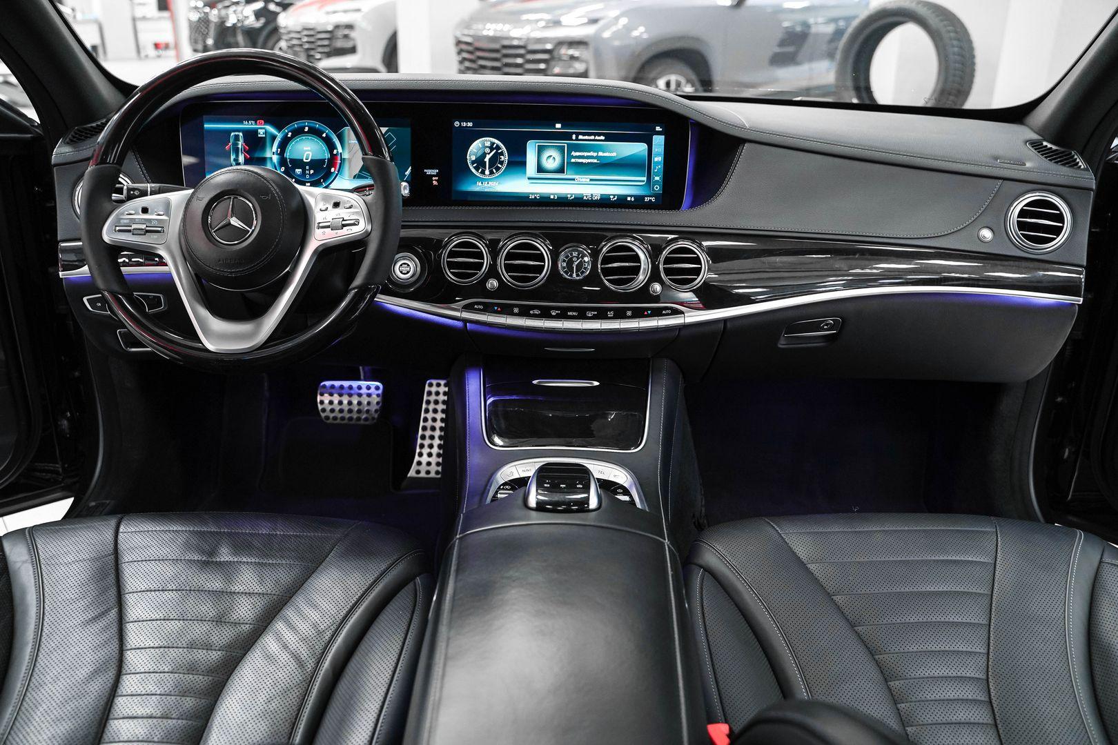Mercedes-Benz S-Класс 2018, черный, ДЦ Орехово