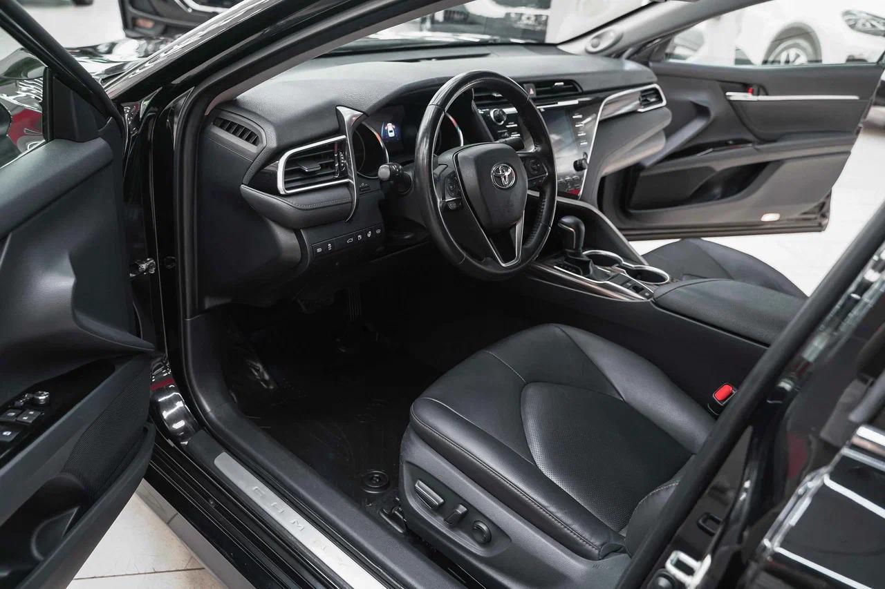 Toyota Camry 2018, черный, ДЦ Орехово