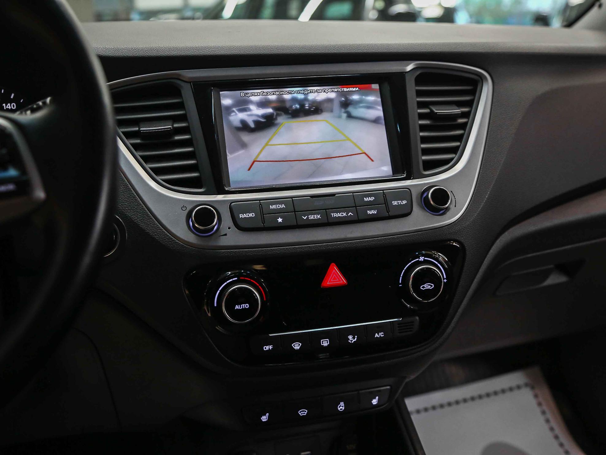 Hyundai Solaris 2017, серебряный, ДЦ Орехово