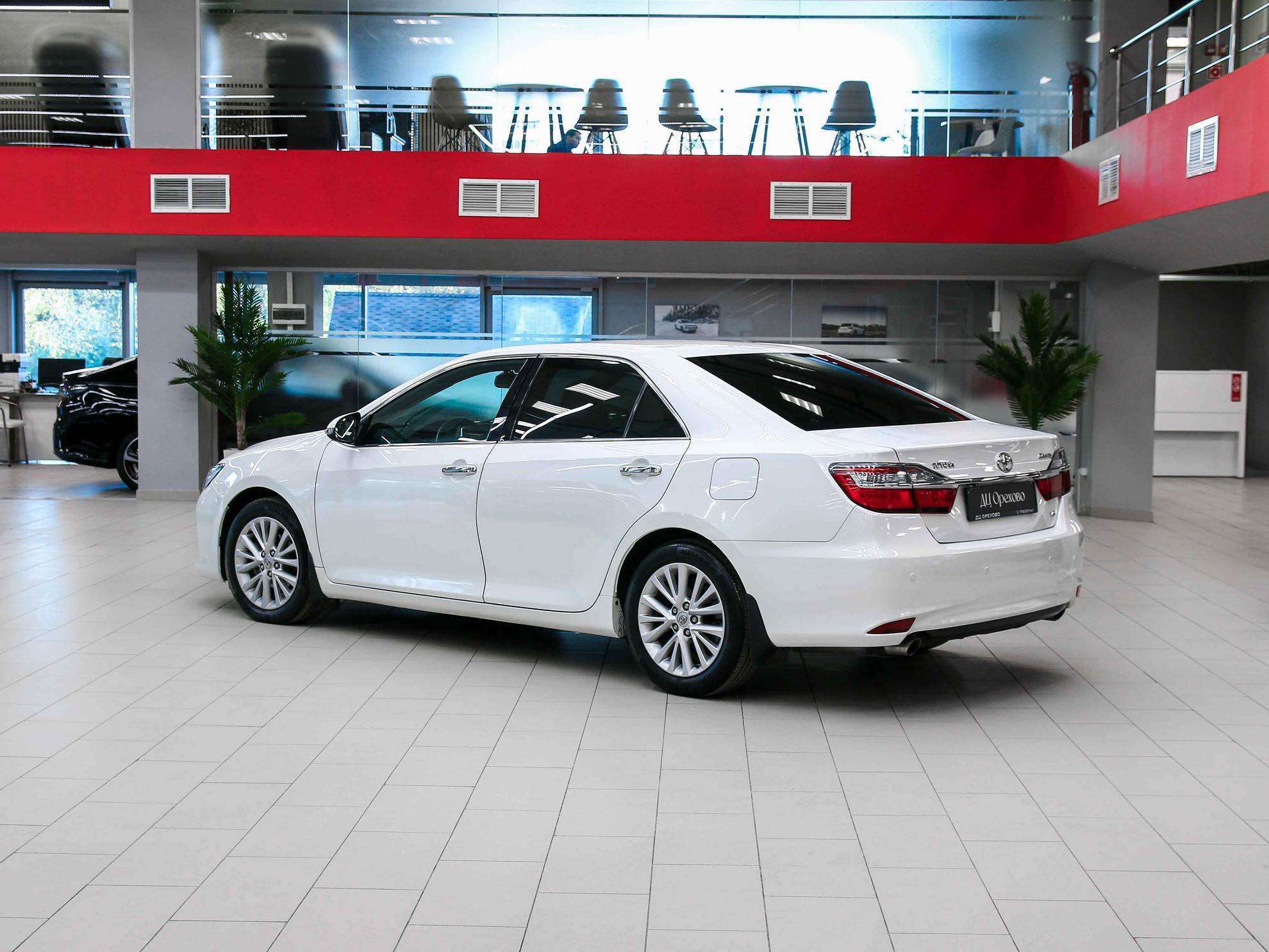 Toyota Camry 2015, белый, ДЦ Орехово