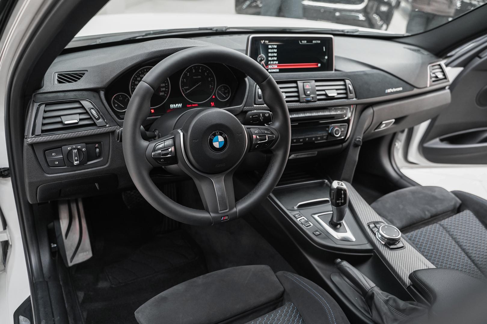 BMW 3 серии 2016, белый, ДЦ Орехово