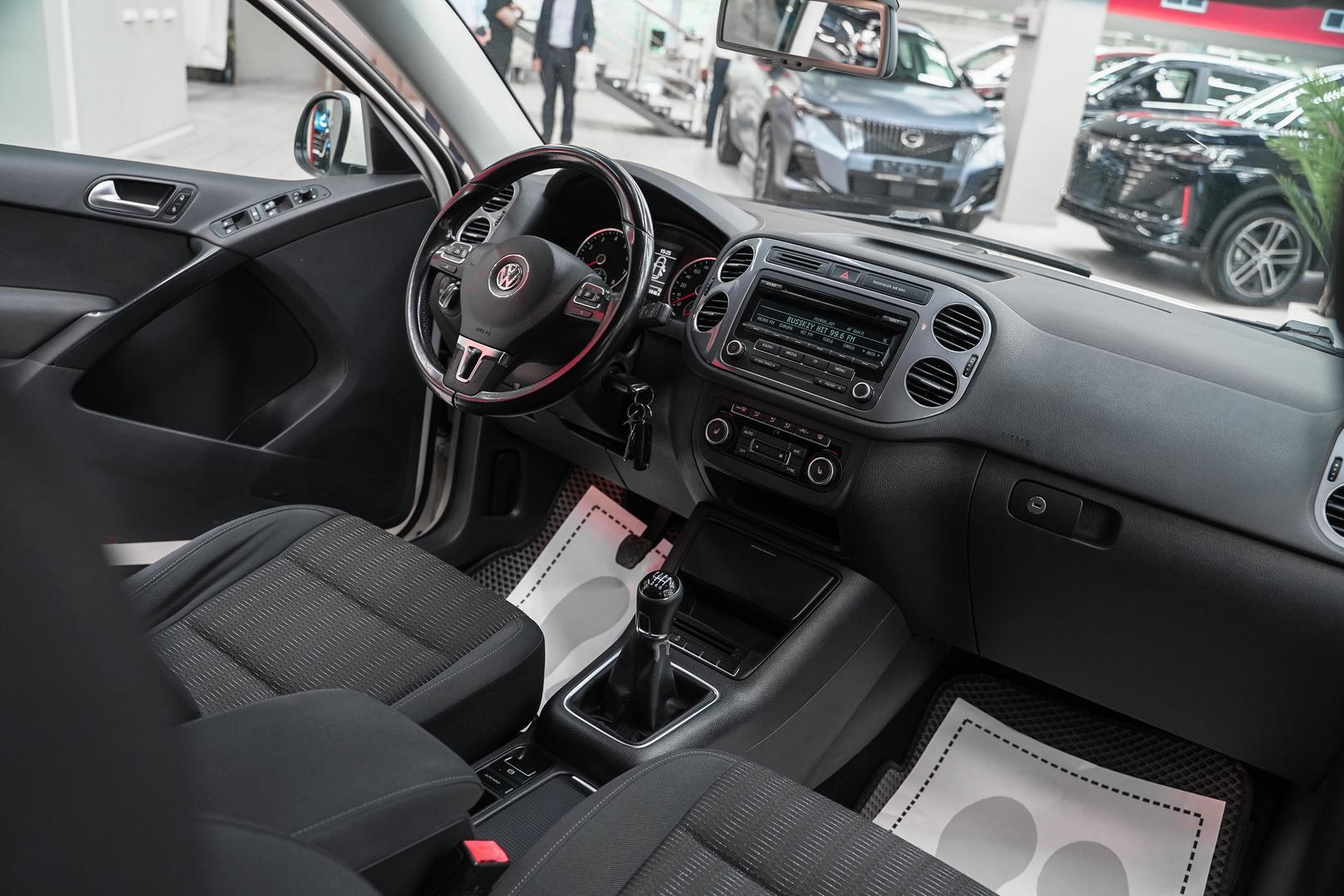Volkswagen Tiguan 2012, белый, ДЦ Орехово