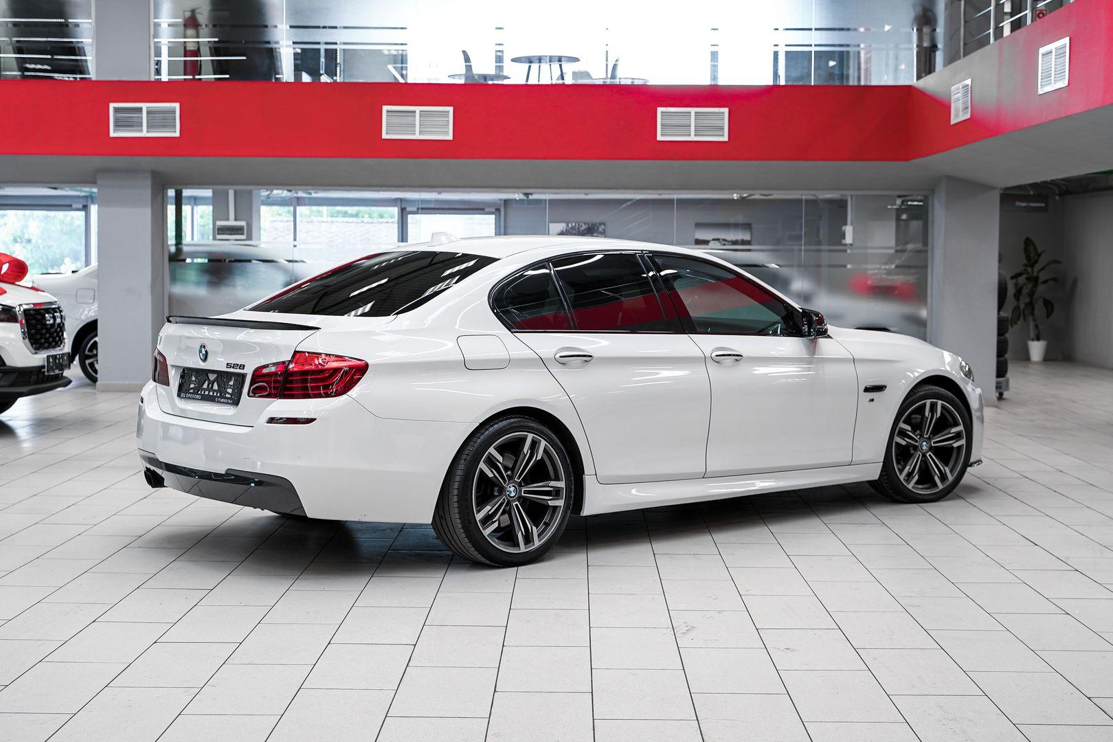 BMW 5 серии 2014, белый, ДЦ Орехово