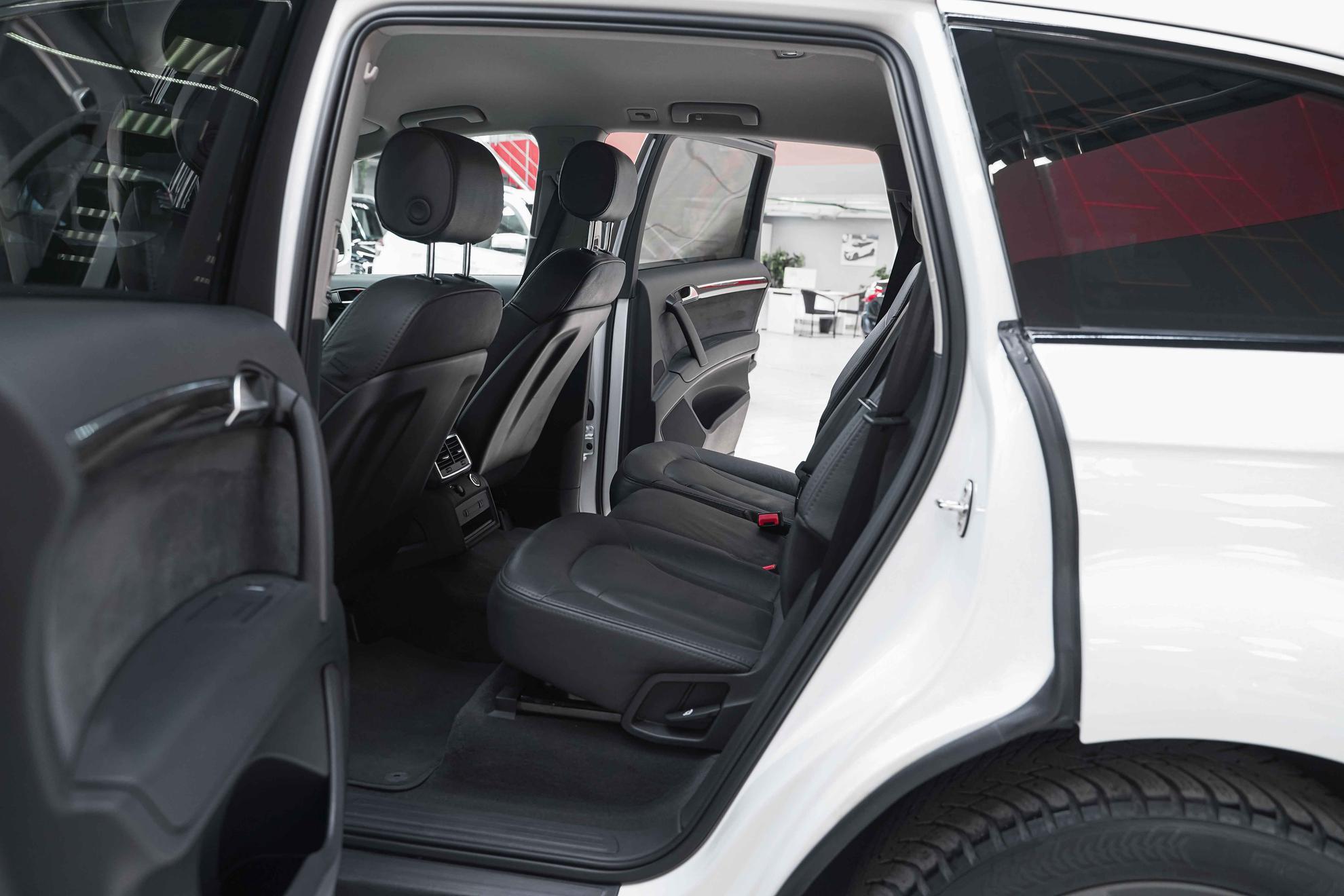 Audi Q7 2012, белый, ДЦ Орехово