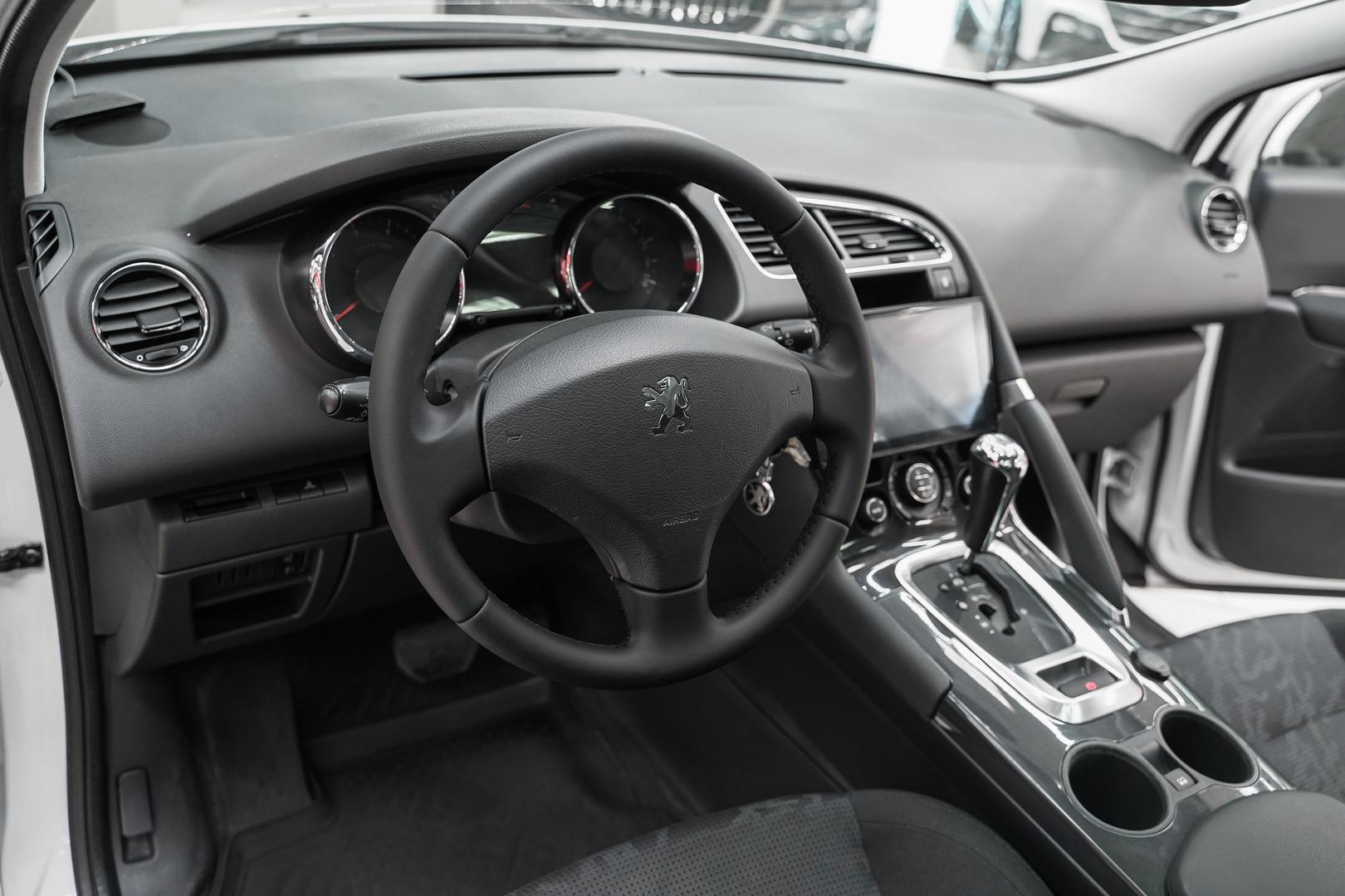 Peugeot 3008 2012, белый, ДЦ Орехово
