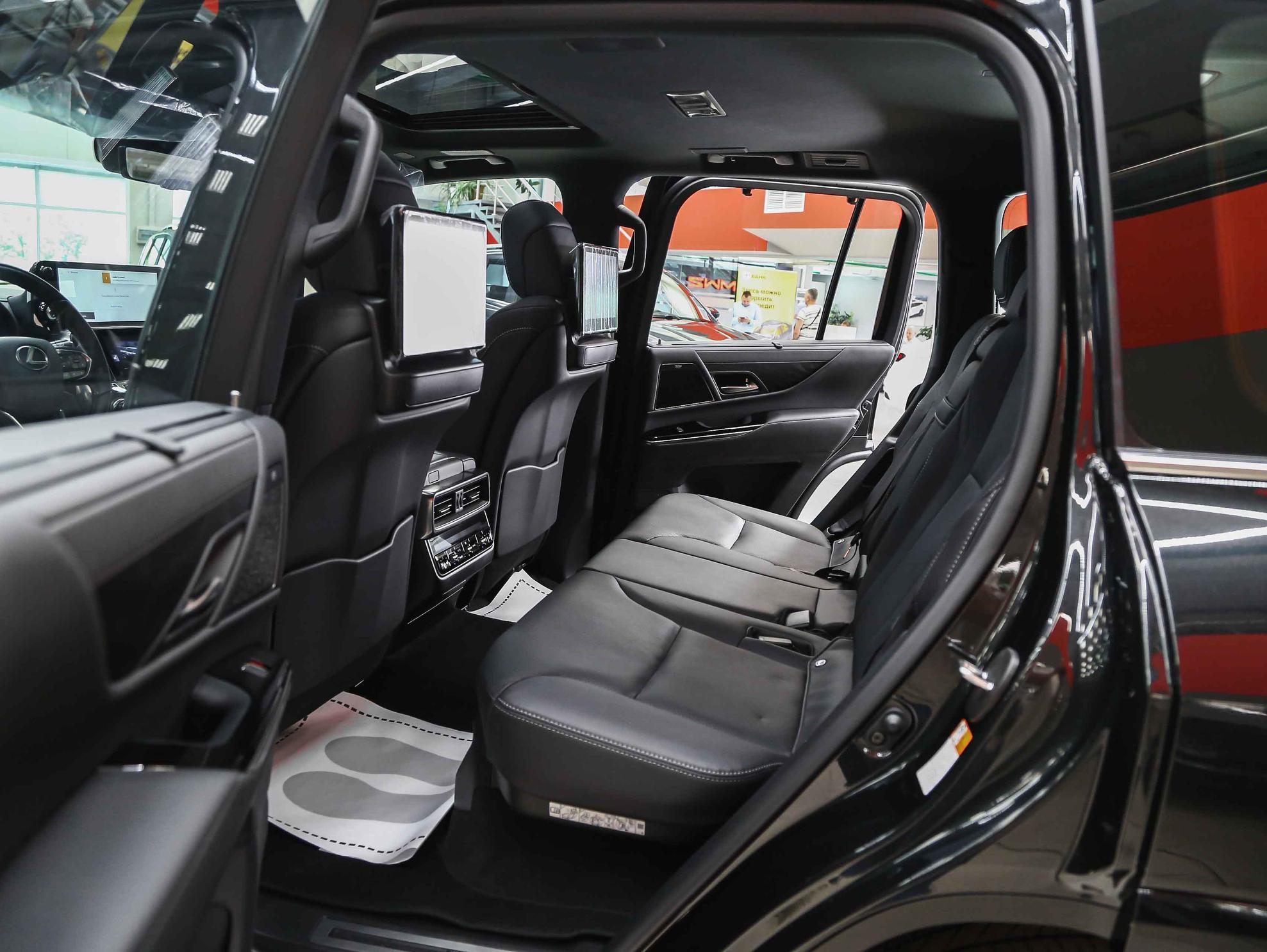 Lexus LX 2026, черный, ДЦ Орехово
