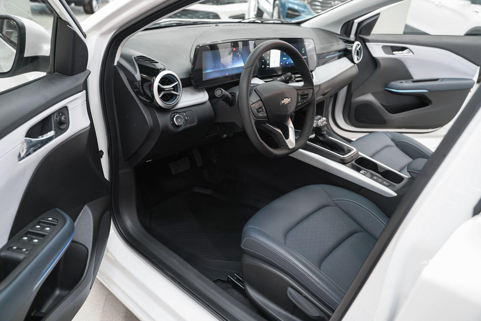 Chevrolet Monza 2023, белый, ДЦ Орехово