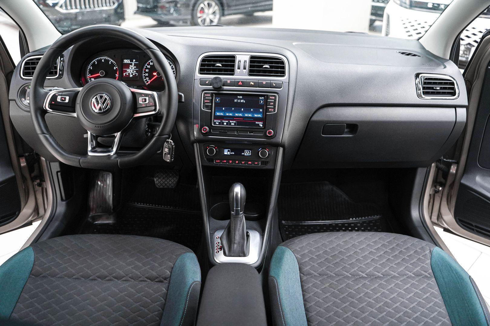 Volkswagen Polo 2019, бежевый, ДЦ Орехово