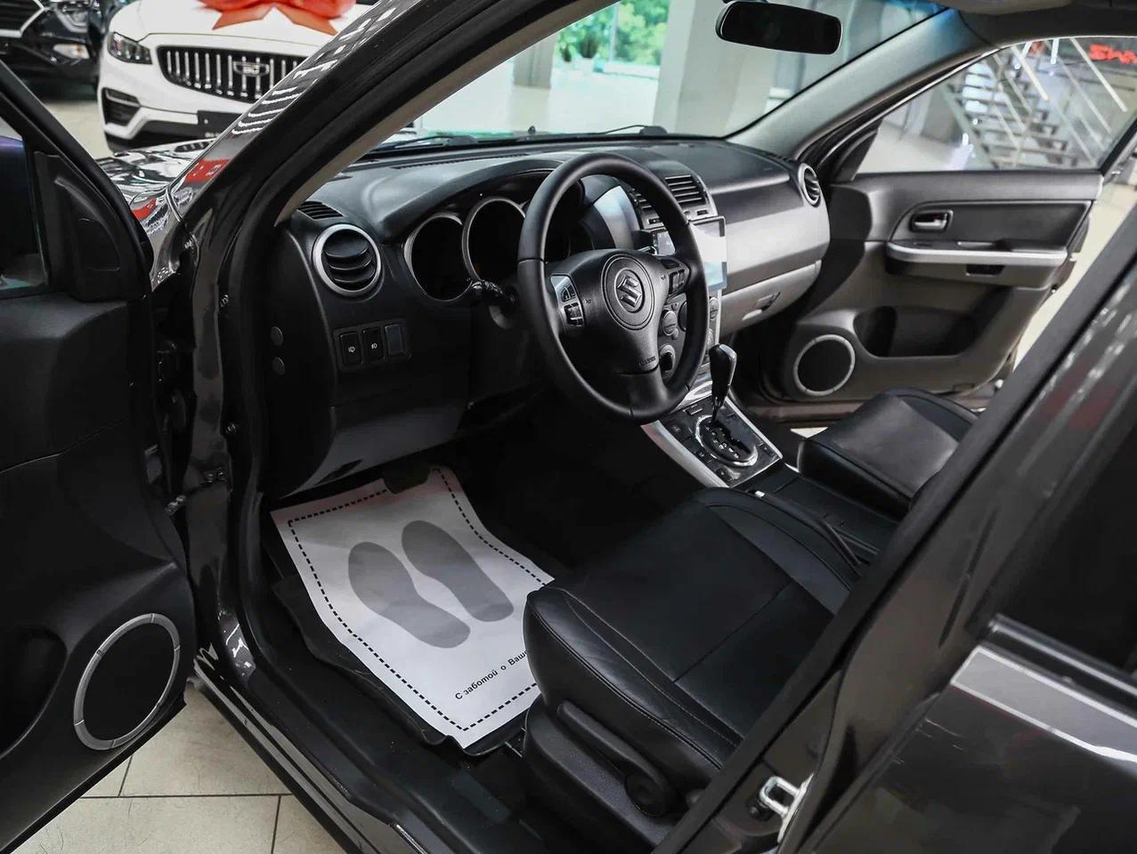 Suzuki Grand Vitara 2013, серый, ДЦ Орехово