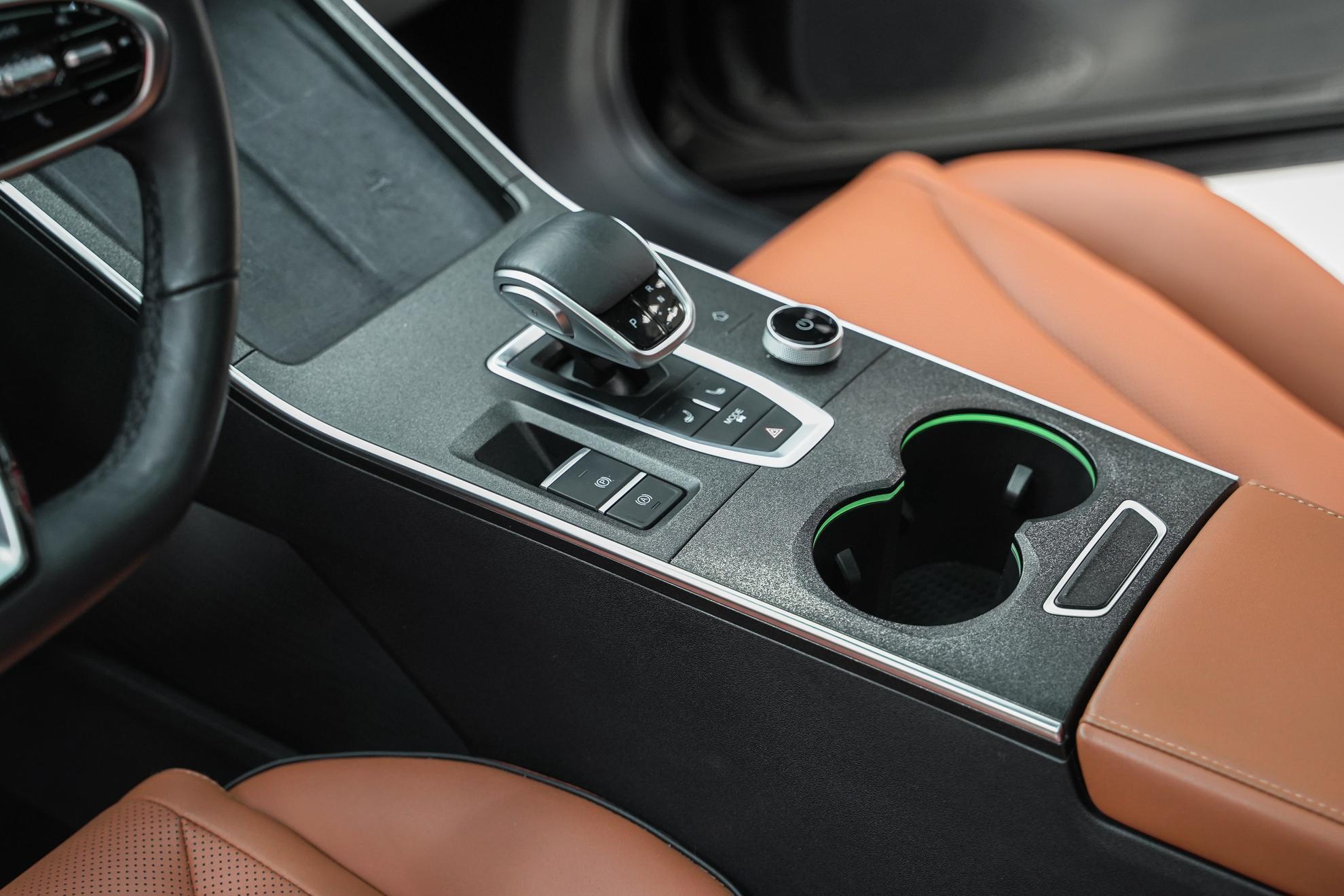 Omoda C5 2023, черный, ДЦ Орехово