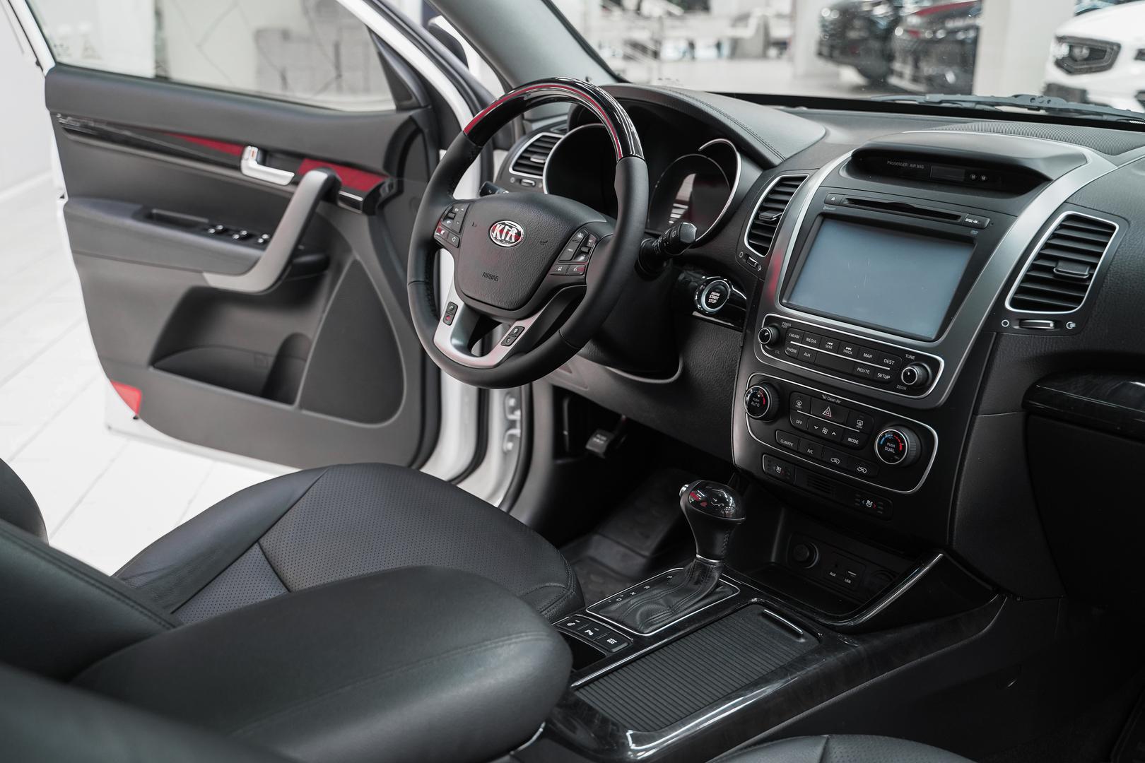 Kia Sorento 2015, белый, ДЦ Орехово