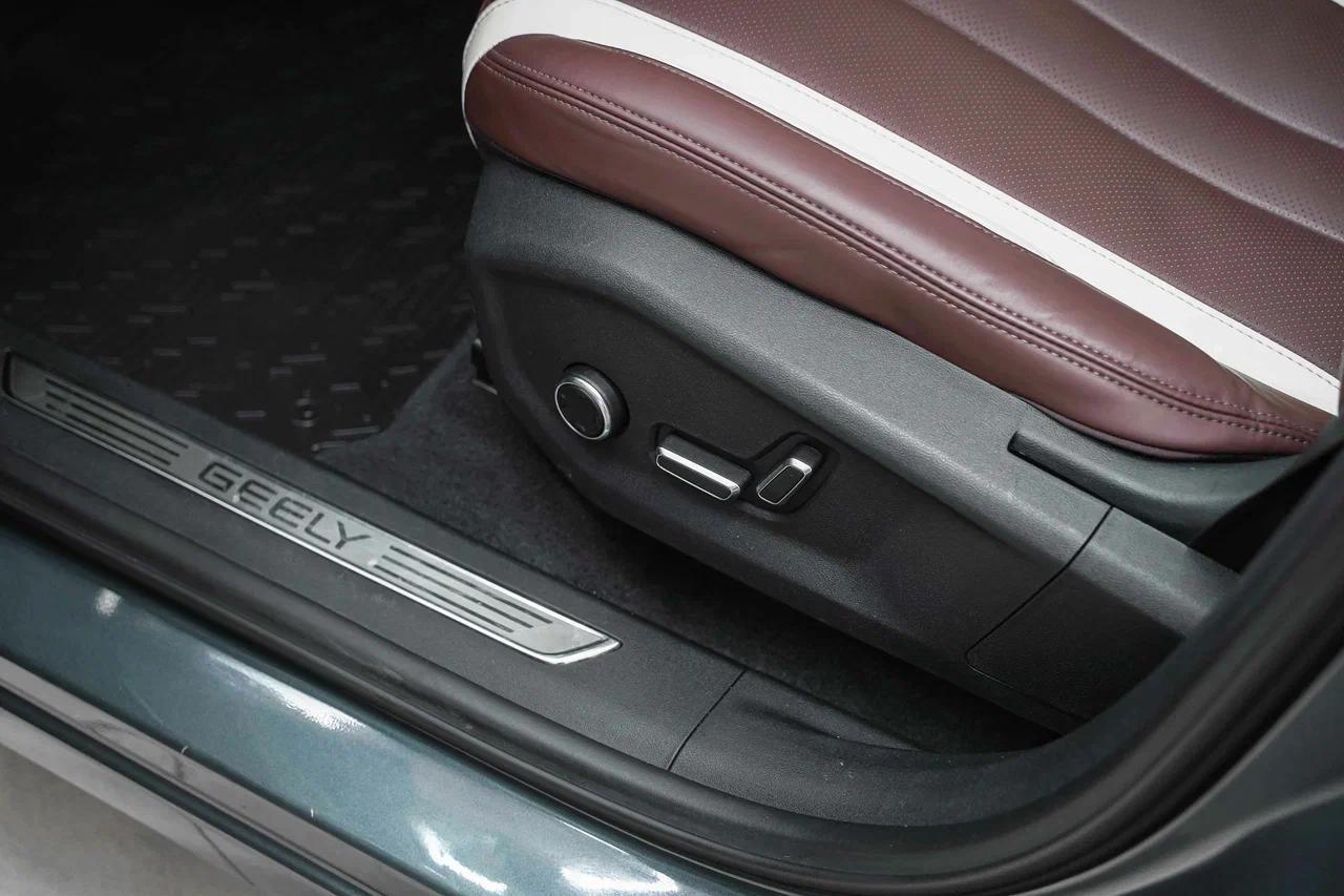Geely Monjaro 2023, серый, ДЦ Орехово