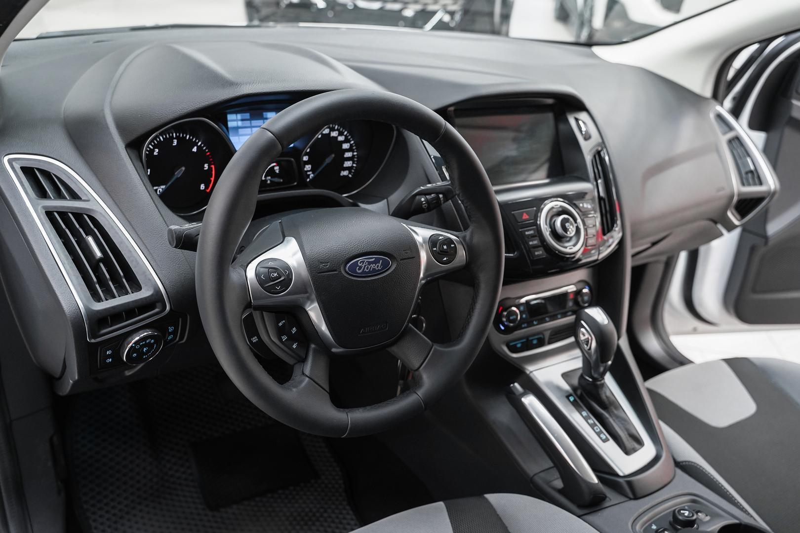 Ford Focus 2011, белый, ДЦ Орехово