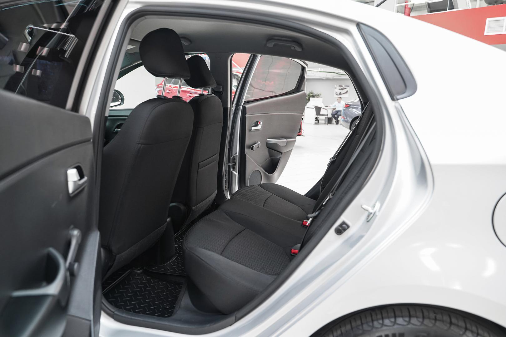 Kia Rio 2015, серебряный, ДЦ Орехово