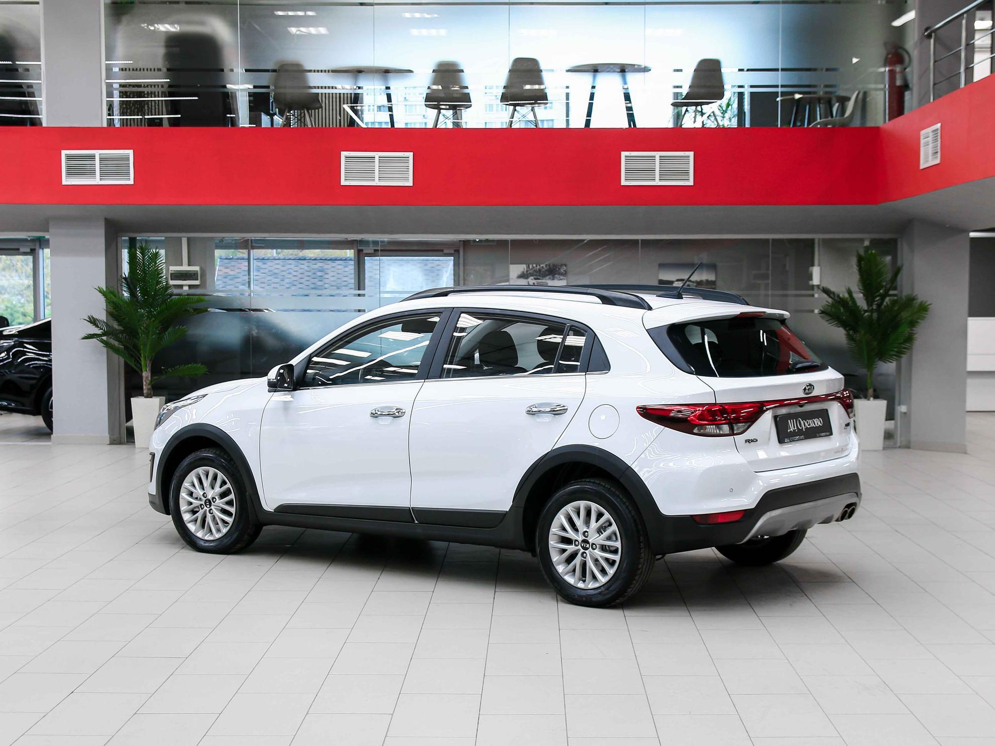 Kia Rio X-Line 2020, белый, ДЦ Орехово