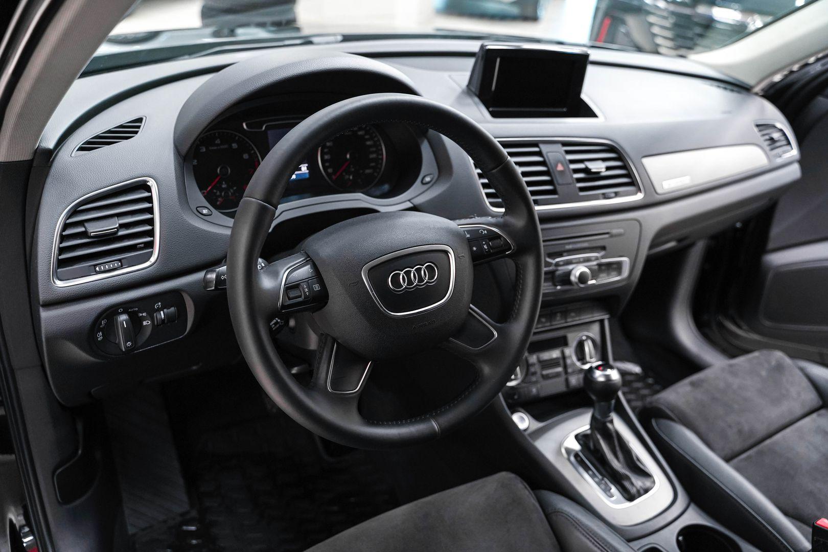 Audi Q3 2012, черный, ДЦ Орехово