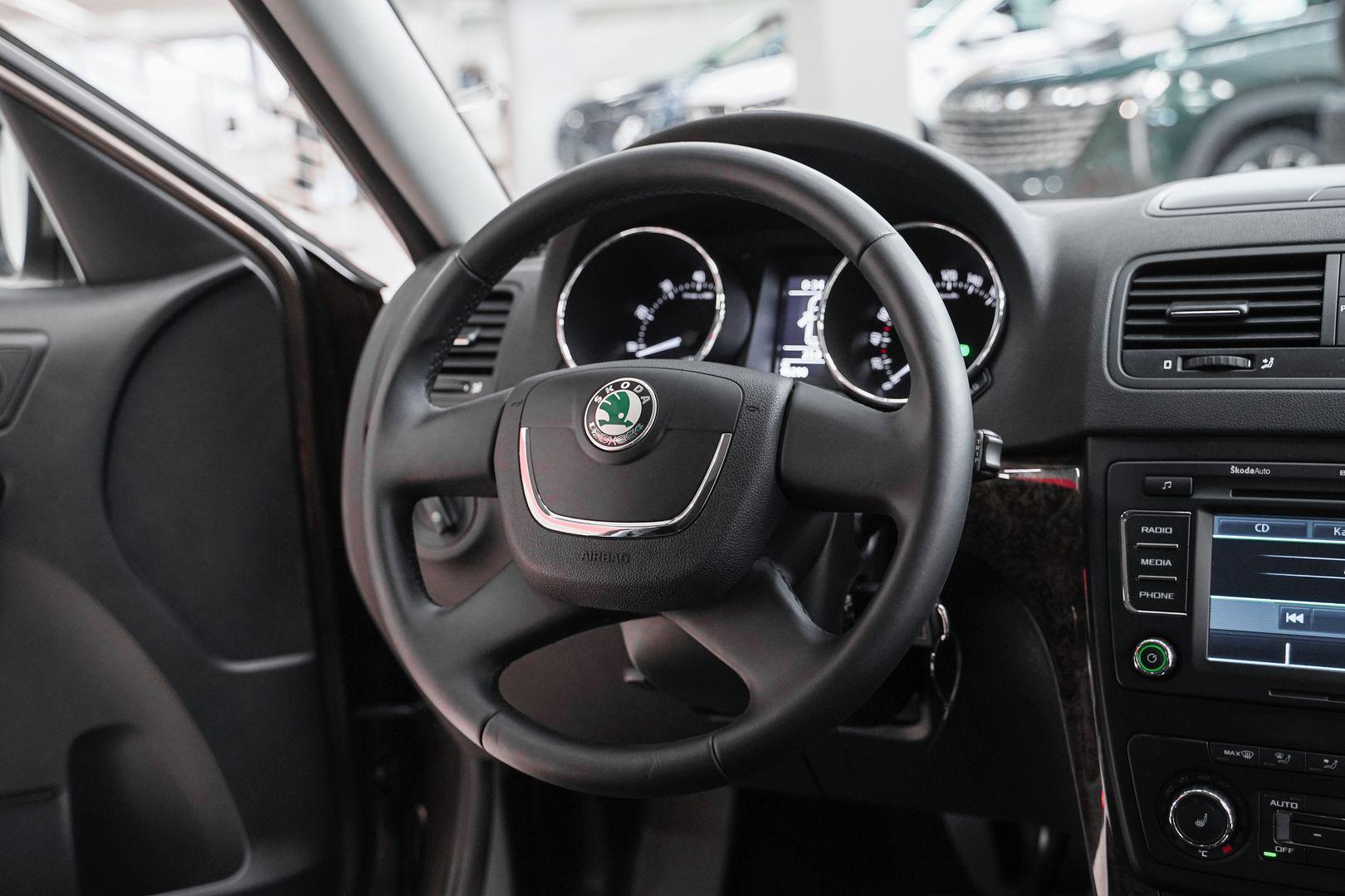 Skoda Yeti 2012, коричневый, ДЦ Орехово