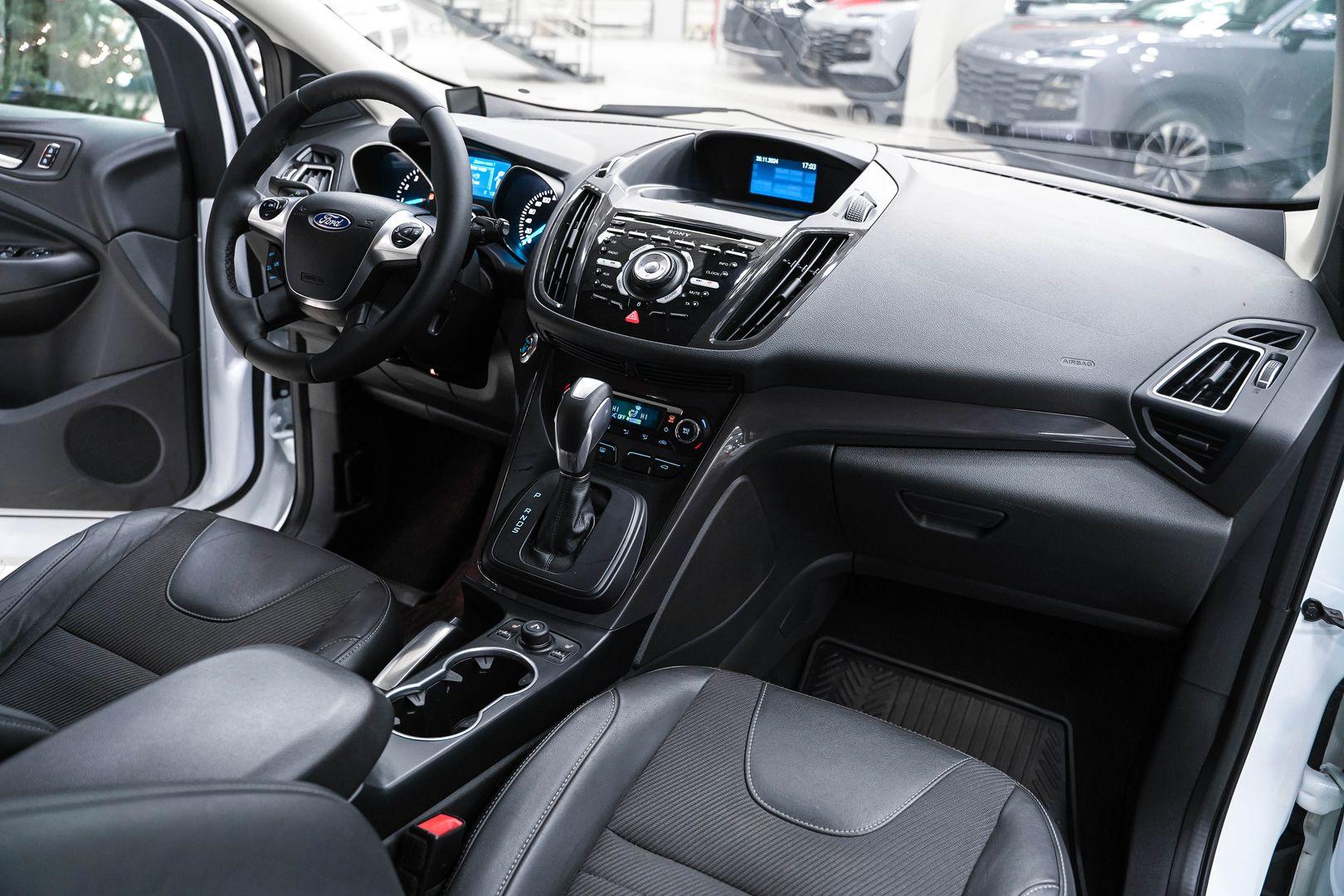 Ford Kuga 2016, белый, ДЦ Орехово