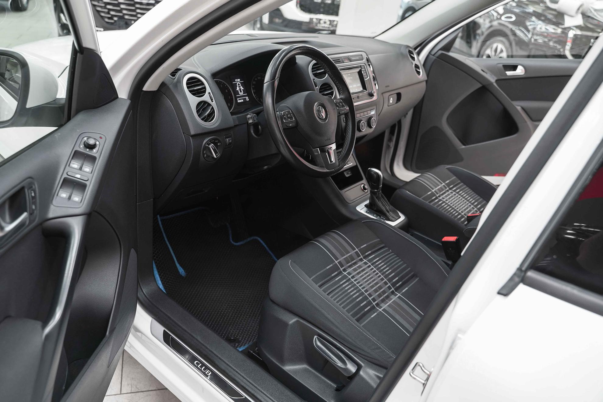 Volkswagen Tiguan 2016, белый, ДЦ Орехово